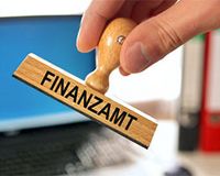 Finanzamt-Stempel.