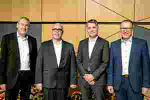 Der Vorstand und die Aufsichtsratsvorsitzenden (v.l.n.r.): Udo Grenda, Rainer Faßnacht, Christian Munzel und Ingo Bettels.