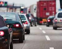 Autos im Stau auf Autobahn
